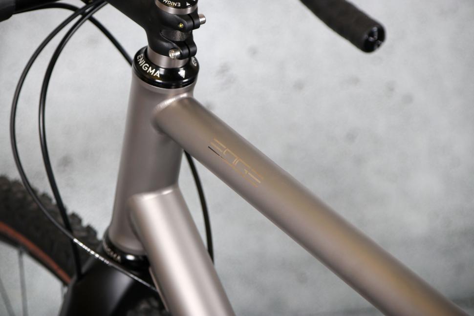 2023 Enigma Edge - top tube detail.jpg