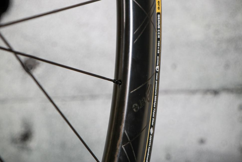 2024 Ere Research Genus II CL45 wheels - spoke detail
