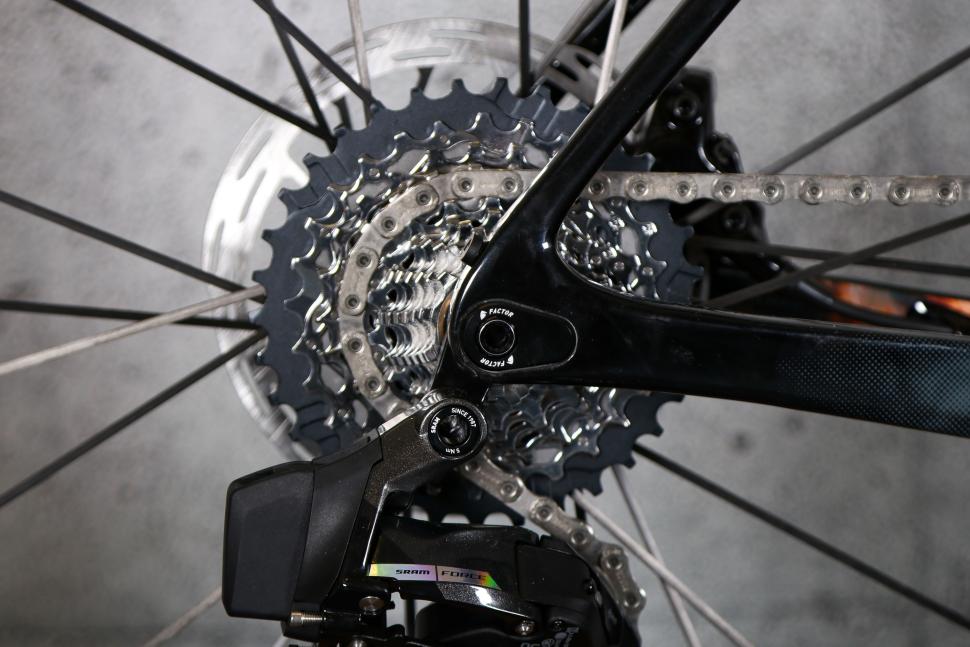 2023 Factor O2 VAM - cassette.jpg