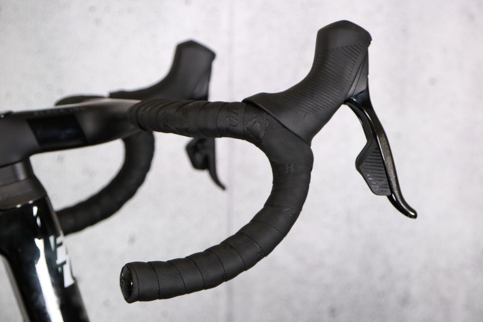 2023 Factor O2 VAM - drop bar.jpg