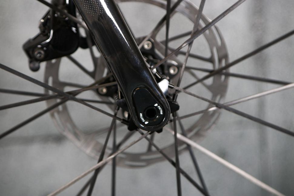 2023 Factor O2 VAM - fork detail.jpg
