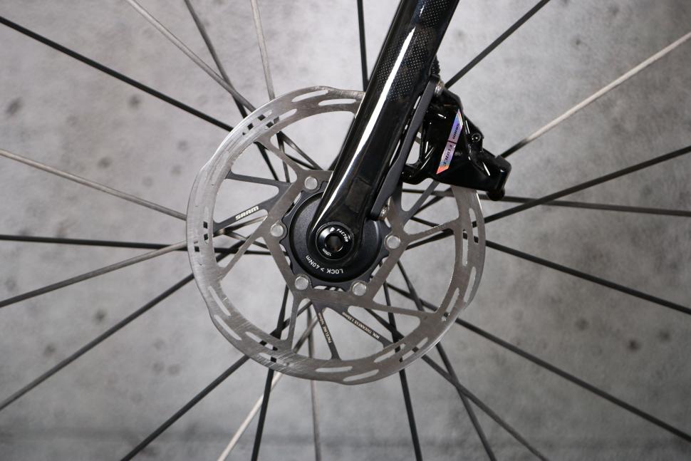 2023 Factor O2 VAM - front disc brake.jpg