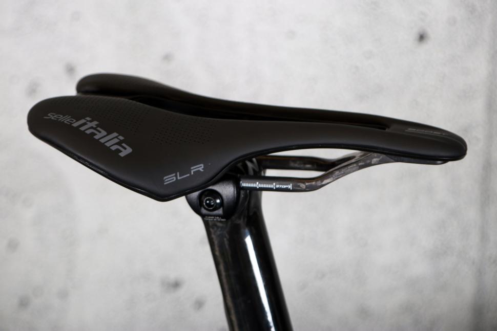2023 Factor O2 VAM - saddle.jpg