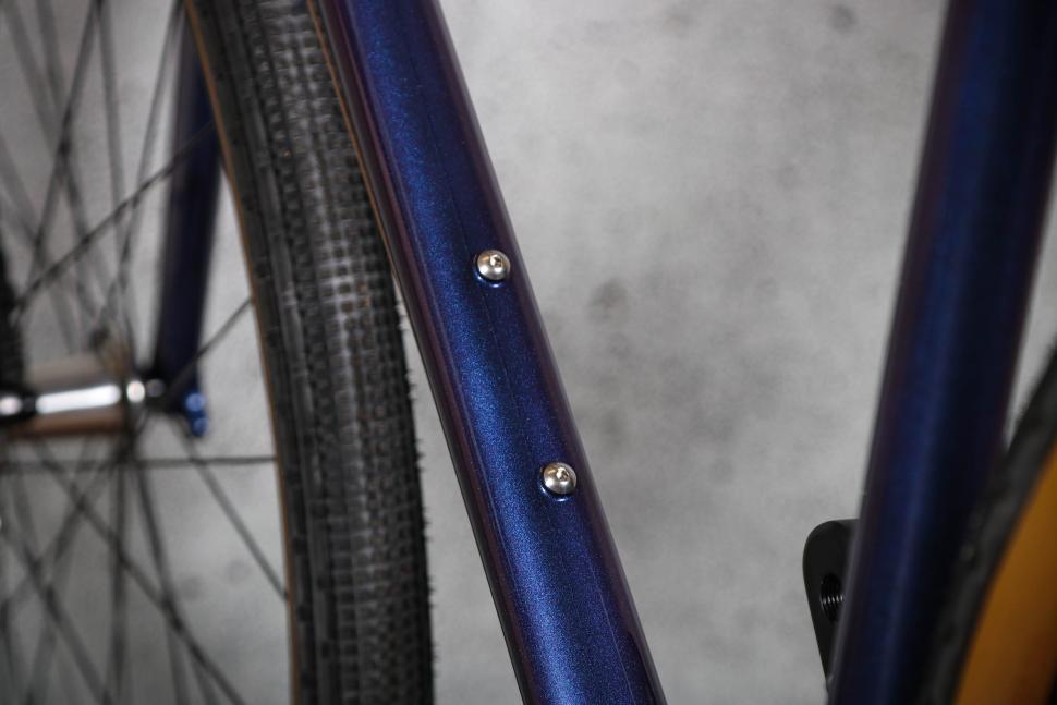 2023 Fairlight Secan 2.5 GRX - downtube bosses.jpg