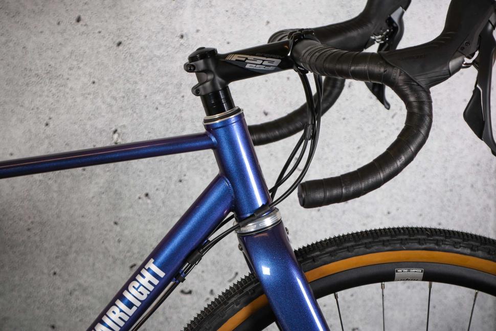 2023 Fairlight Secan 2.5 GRX - head tube.jpg