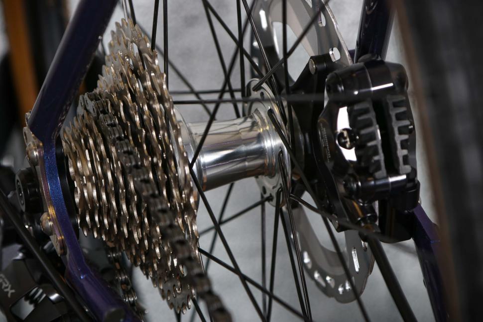 2023 Fairlight Secan 2.5 GRX - rear hub.jpg
