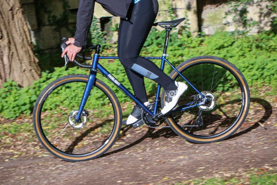 2023 Fairlight Secan 2.5 GRX - riding 4.jpg