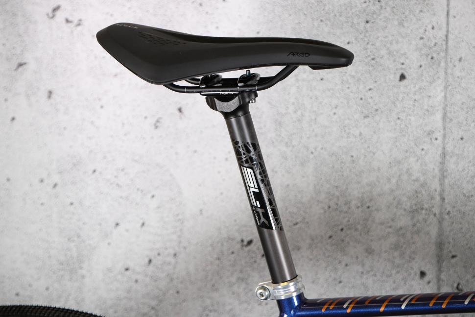 2023 Fairlight Secan 2.5 GRX - saddle and post.jpg