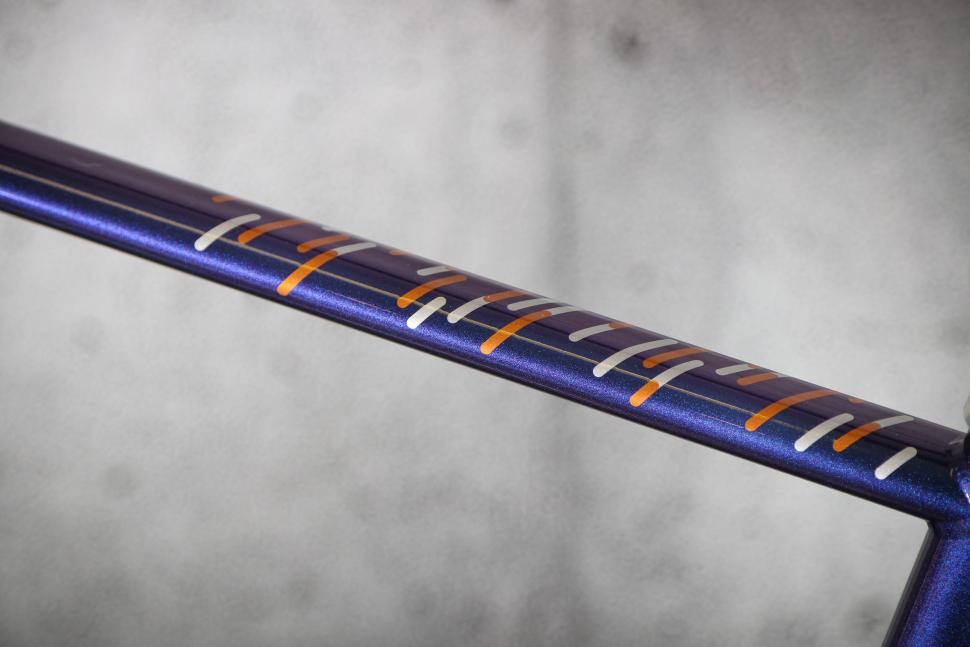 2023 Fairlight Secan 2.5 GRX - top tube detail.jpg
