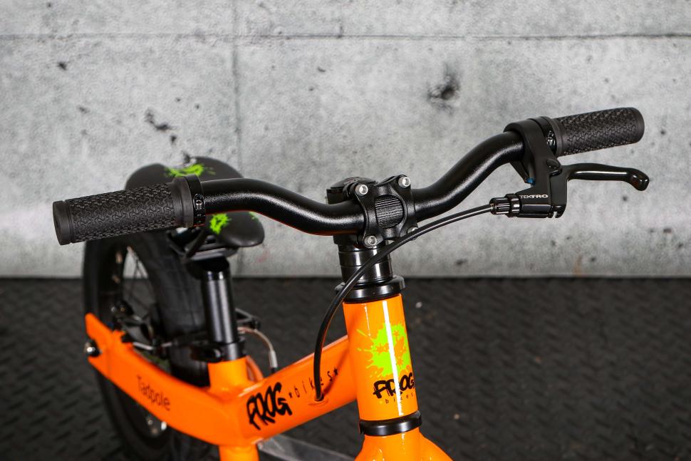 2023 Frog Tadpole balance bike - bars.jpg