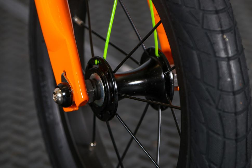 2023 Frog Tadpole balance bike - wheel detail.jpg