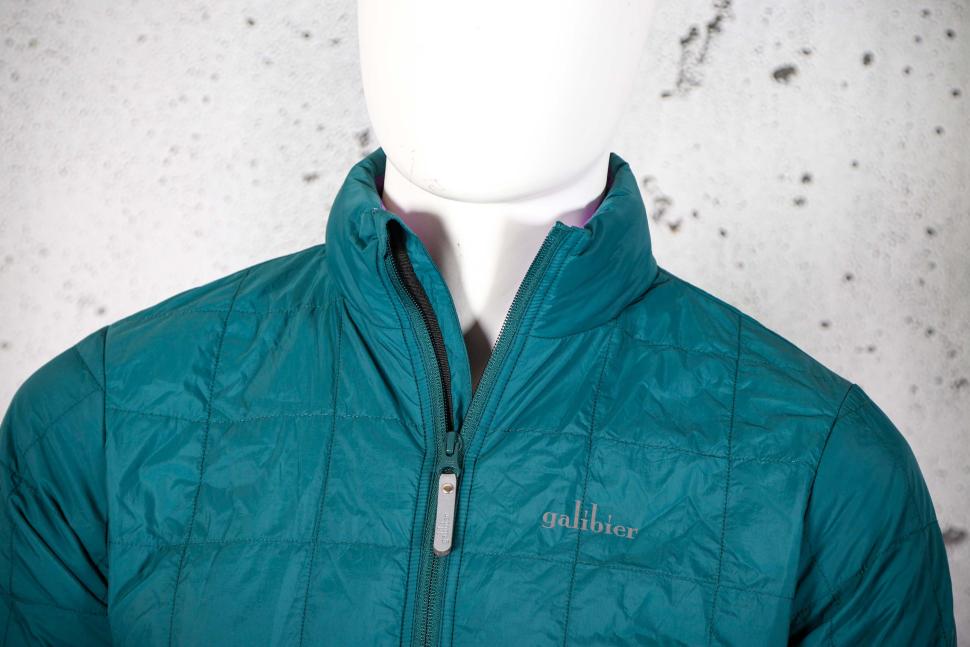 2023 Galibier Liberte Insulated Packable Jacket - collar.jpg