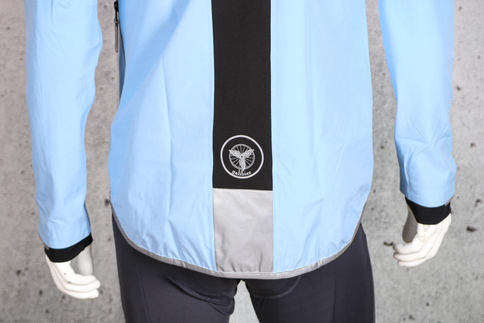 2023 Galibier Tourmalet 4 Jacket - tail.jpg