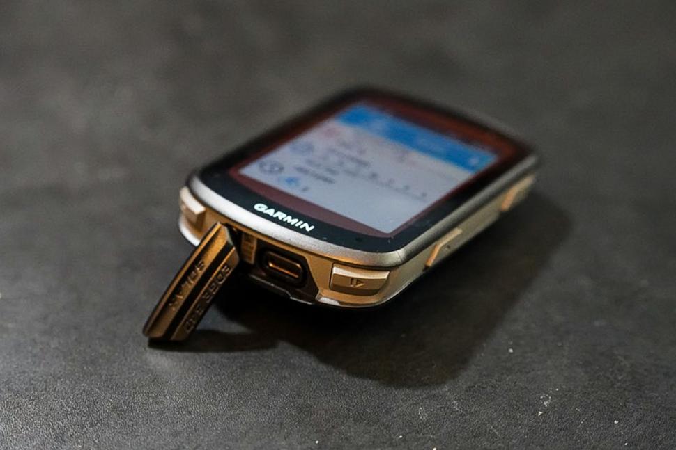 2023 Garmin Edge 540 Solar - Plastic USB cover.jpg