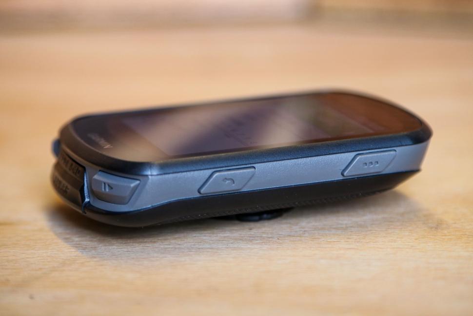 2023 Garmin Edge 540 Solar - unit side 2.jpg