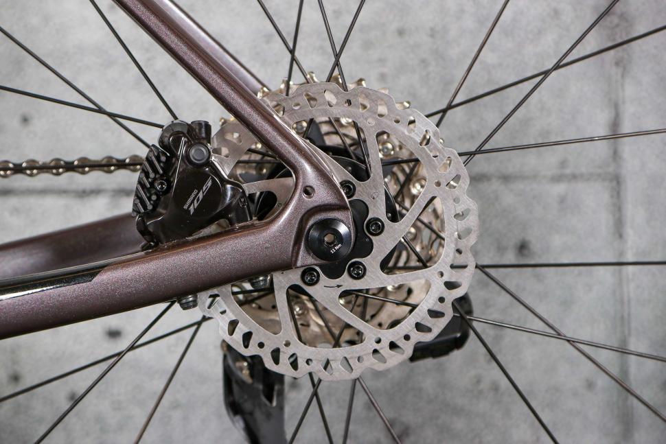 2023 Giant Defy Advanced 1 - rear disc brake.jpg
