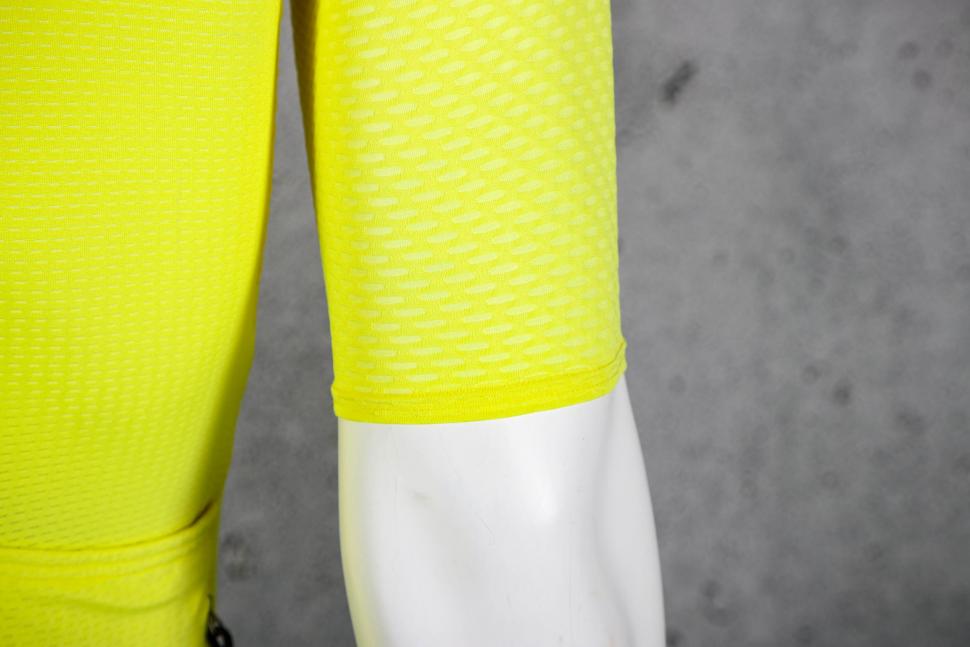 2023 Gore Torrent Breathe jersey - cuff.jpg