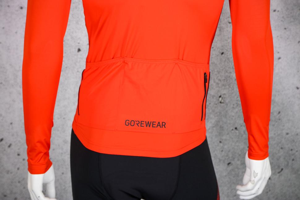 2023 Gore Torrent Long Sleeve Jersey - pockets.jpg