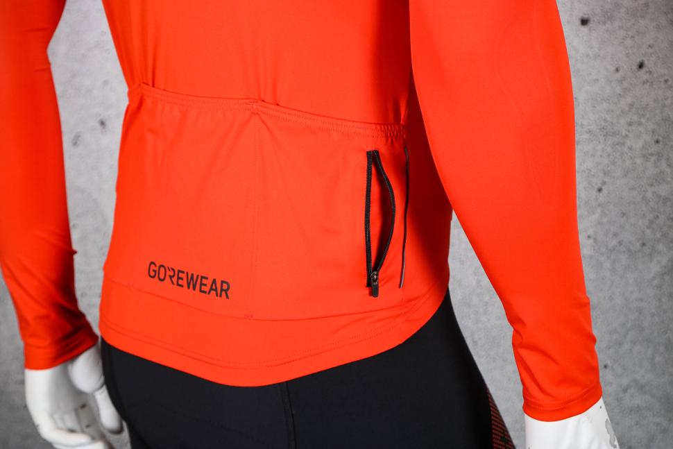 2023 Gore Torrent Long Sleeve Jersey - zip pocket.jpg