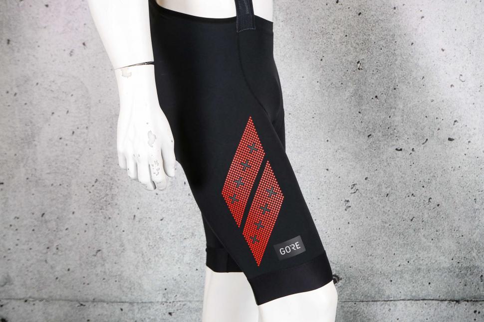 2023 Gore Transition Bib shorts Mens - side.jpg