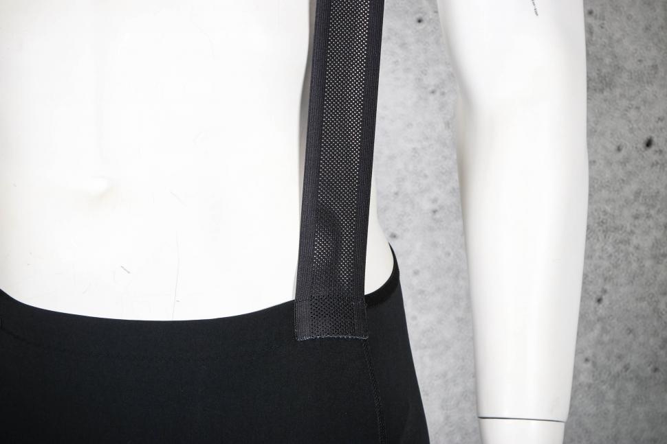 2023 Gore Transition Bib shorts Mens - strap detail.jpg