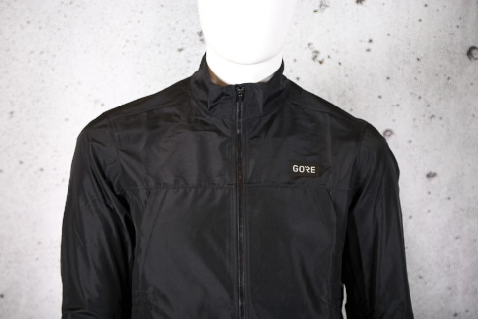 2023 GOREWEAR Everyday Jacket Mens - chest.jpg