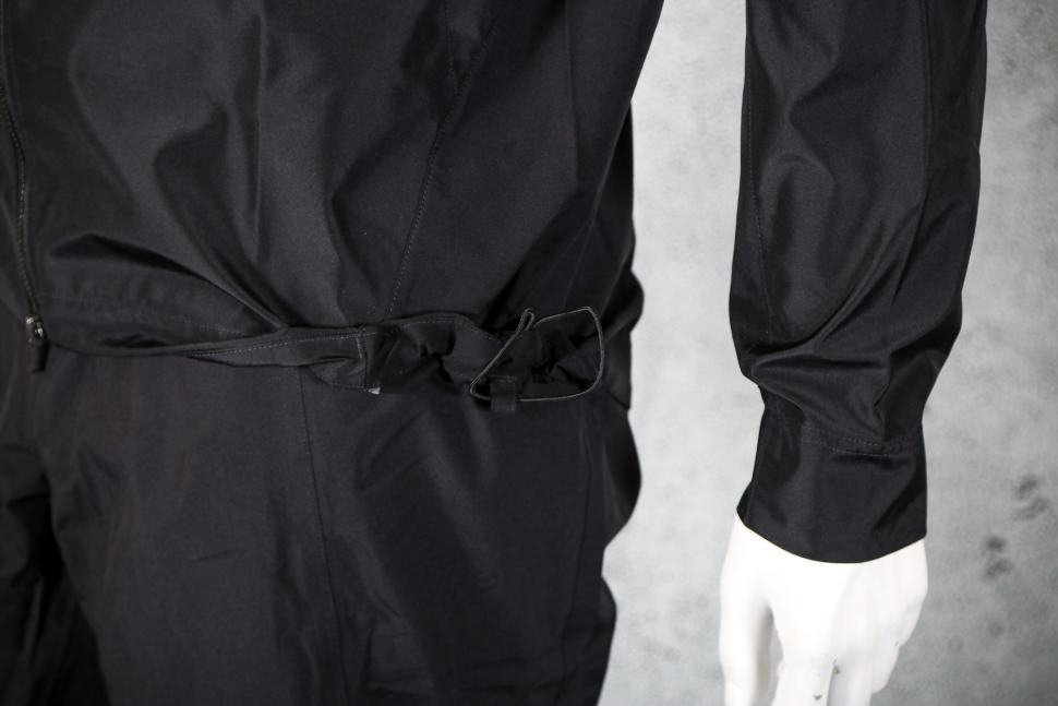 2023 GOREWEAR Everyday Jacket Mens - drawstring.jpg