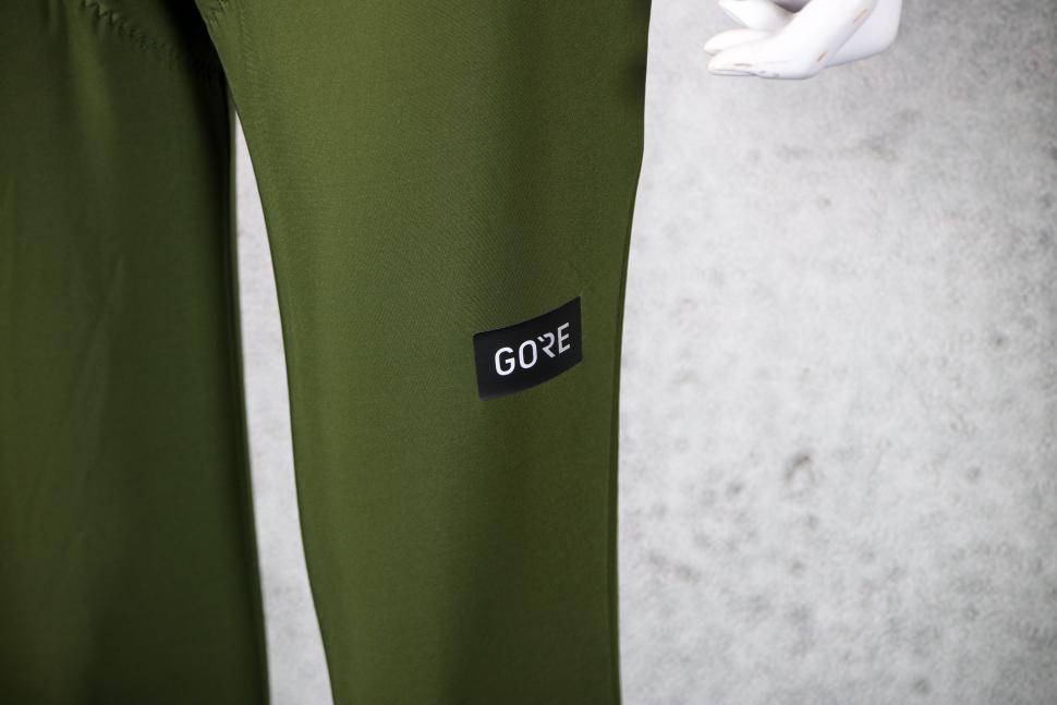 2023 GOREWEAR Progress Thermo Bib Tights+ Womens - logo patch.jpg