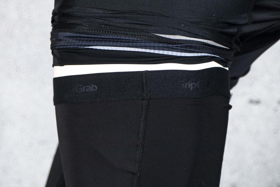 2023 GripGrab AquaRepel 2 Water-Resistant Leg Warmers - thigh cuff.jpg