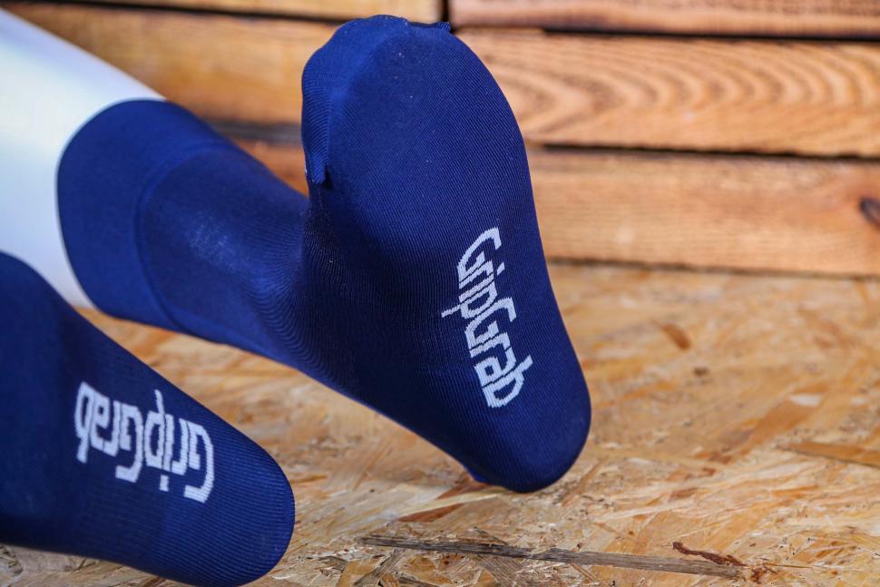 2023 GripGrab Lightweight SL Summer Socks - sole.jpg