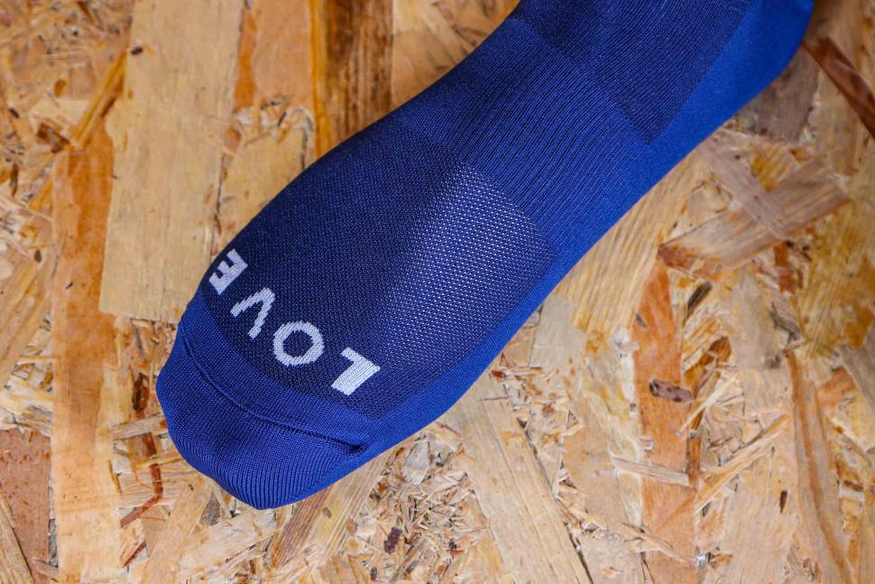 2023 GripGrab Lightweight SL Summer Socks - toe detail.jpg