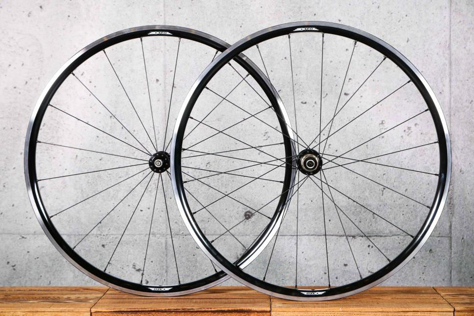 2023 Halo White Line 700c Wheels.jpg