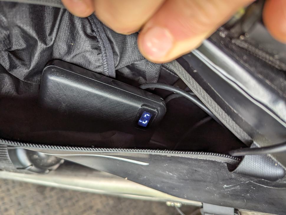 2023 Innovv K6 dual camera system - kinesis battery in frame bag.jpg