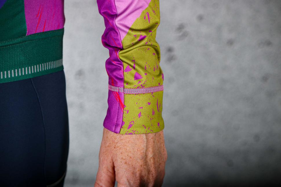 2023 Iris Amadinia Long Sleeve Jersey - cuff.jpg