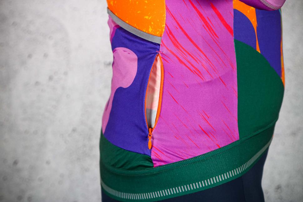 2023 Iris Amadinia Long Sleeve Jersey - zip pocket.jpg