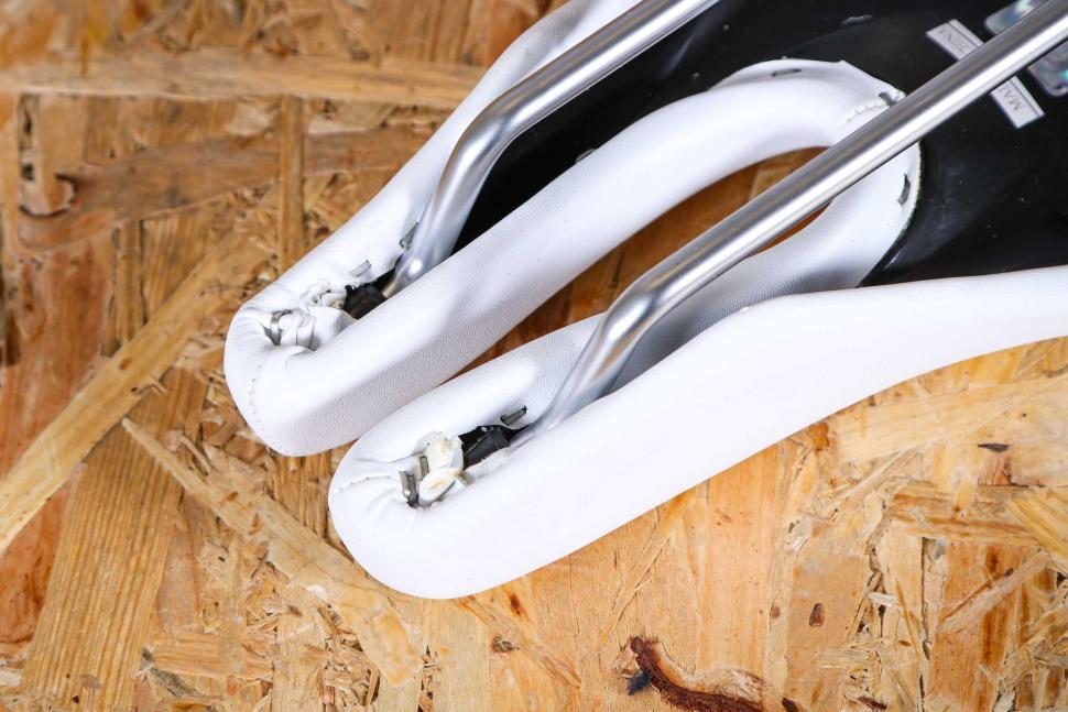 2023 ISM PS 2.0 saddle - underside nose.jpg