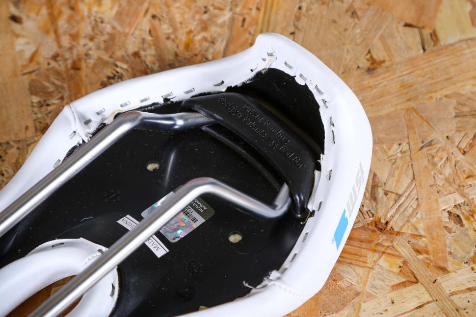 2023 ISM PS 2.0 saddle - underside rear.jpg
