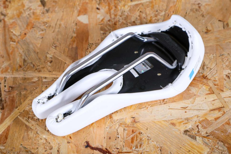 2023 ISM PS 2.0 saddle - underside.jpg
