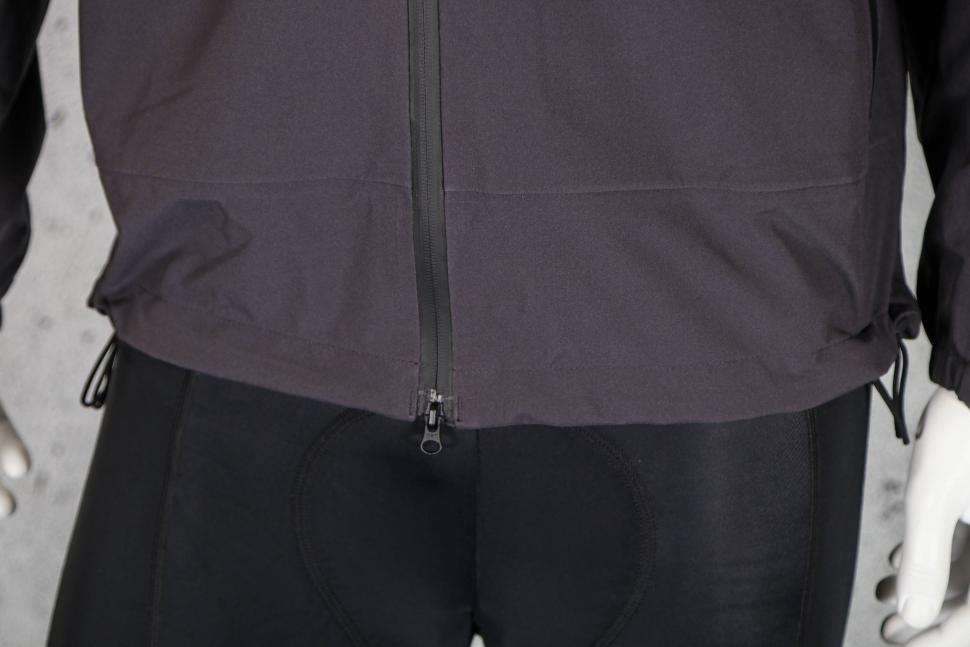 2023 Jack Wolfskin Bike Commute Mono Jkt M - hem.jpg