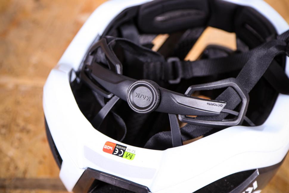 2023 Kask Elemento helmet - tension system.jpg