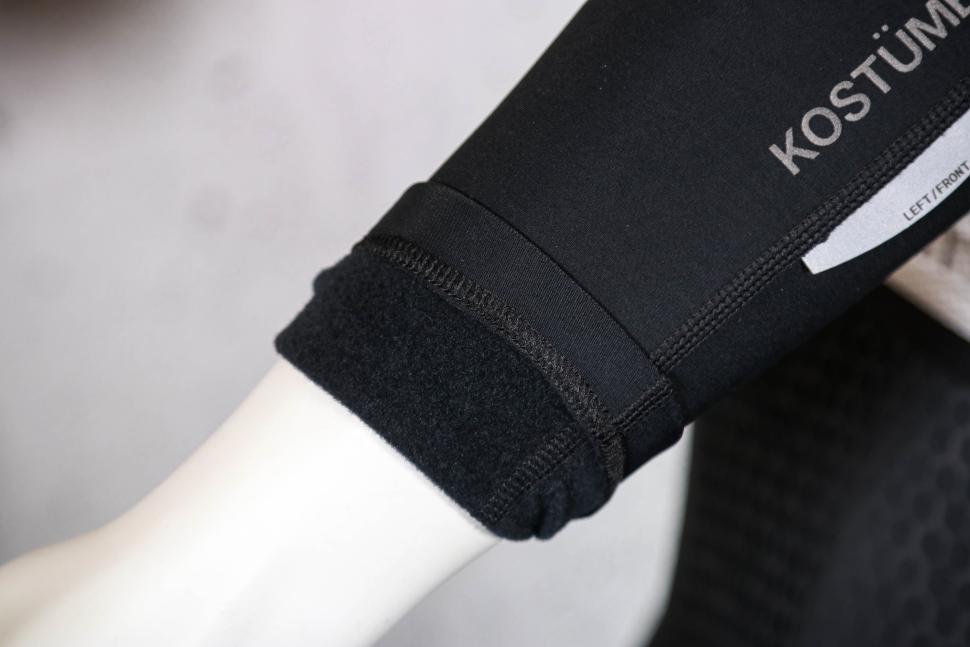 2023 Kostume Unisex Arm Warmers - wrist cuff detail.jpg
