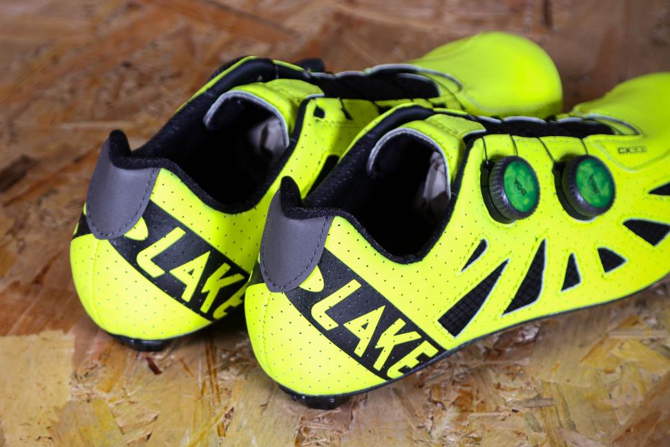 2023 Lake CX302 road cycling shoes - heels.jpg