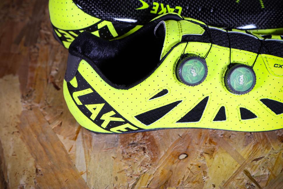 2023 Lake CX302 road cycling shoes - rear.jpg