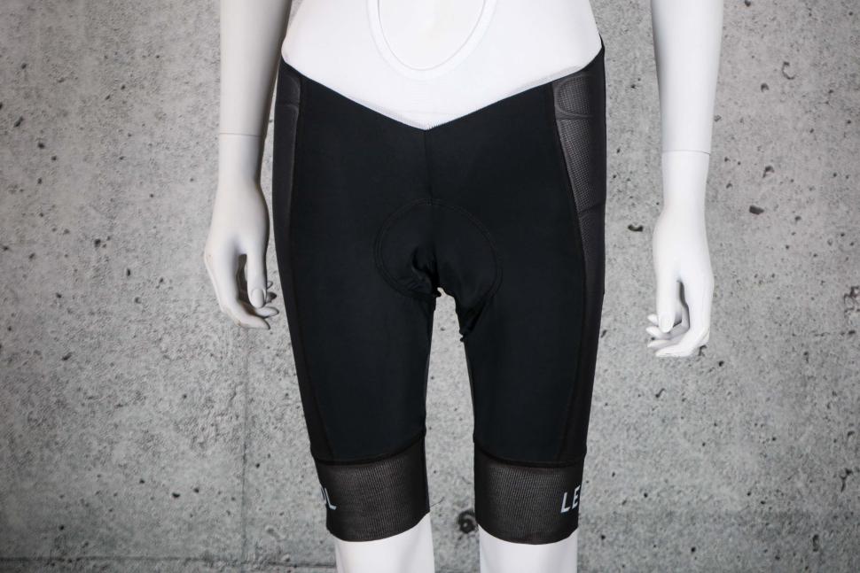 2023 Le Col Womens Pro Lightweight Bib Shorts - legs front.jpg
