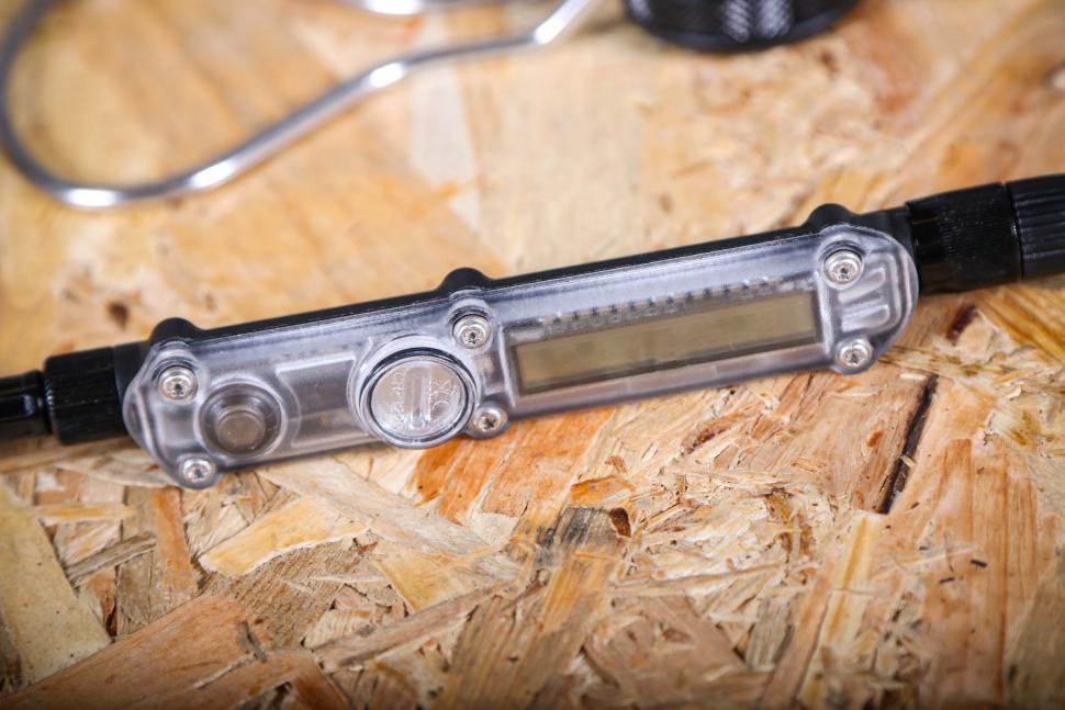 2023 Lezyne Digital Travel Floor Drive - digital display.jpg