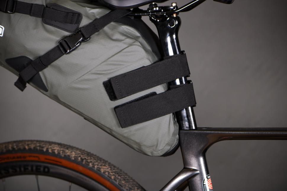 2023 Lomo 13L Bikepacking Seat Pack Dry Bag - seat post straps 2.jpg