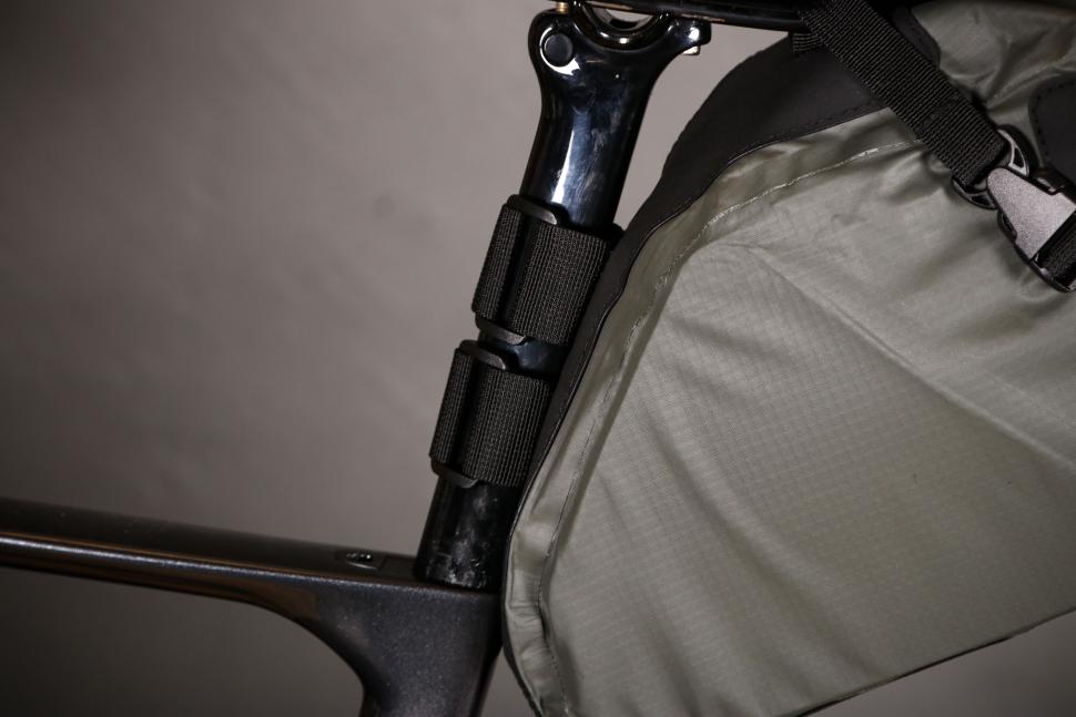 2023 Lomo 13L Bikepacking Seat Pack Dry Bag - seat post straps.jpg