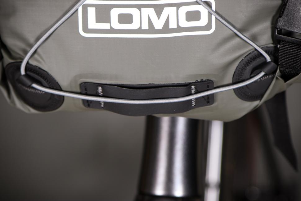 2023 Lomo 3L Bikepacking Handlebar Dry Bag - light loop.jpg