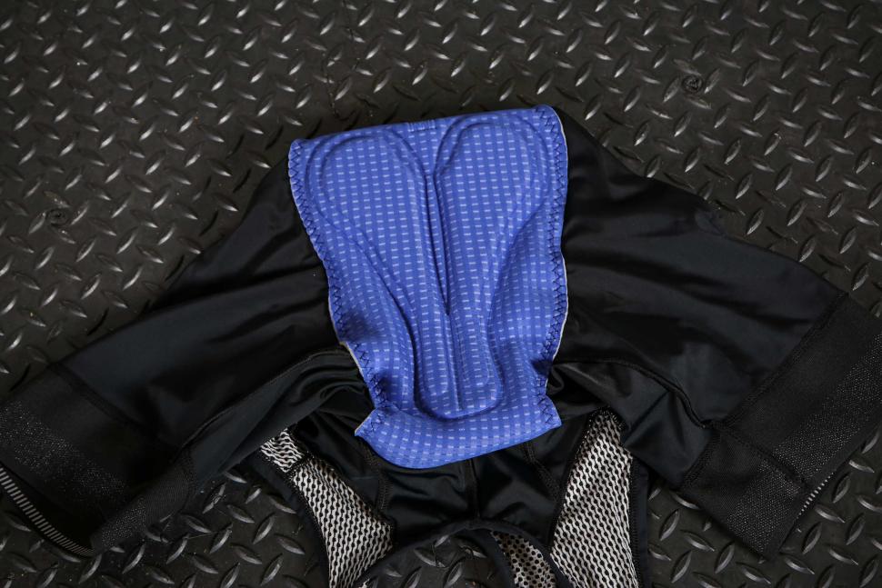 2023 Lusso Perform Carbon Bib Shorts - chamois.jpg