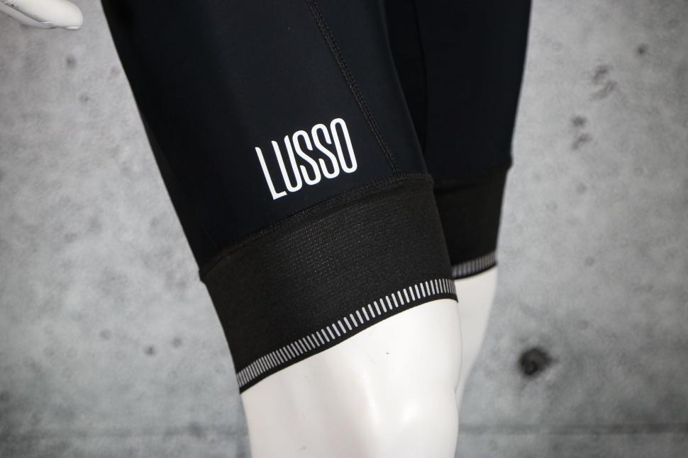 2023 Lusso Perform Carbon Bib Shorts - cuff.jpg